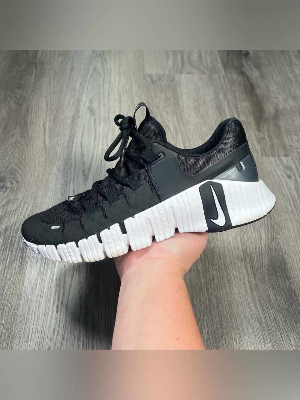 Nike Free Metcon 5 Black /White-Anthracite Sneakers DV3950-001 Women’s Size 9